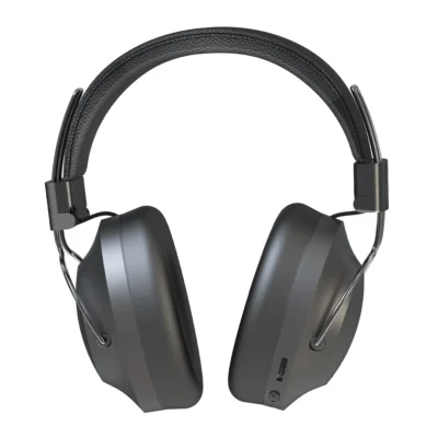 WH700MAX Bluetooth Wireless Headphones featuring Bluetooth 5.0, pure bass performance, and over-the-ear comfort. Includes FM radio with a frequency range of 87.5–108 MHz, AUX input, and Micro SD card support for MP3/WAV/WMA playback. Equipped with 40mm speakers, 32-ohm impedance, and a wide frequency response of 20–20,000 Hz. Comes with a Micro-USB cable and manual in a full-color box measuring 185x185x95 mm