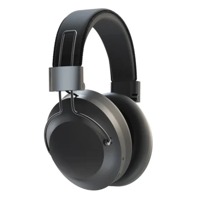 WH700MAX Bluetooth Wireless Headphones featuring Bluetooth 5.0, pure bass performance, and over-the-ear comfort. Includes FM radio with a frequency range of 87.5–108 MHz, AUX input, and Micro SD card support for MP3/WAV/WMA playback. Equipped with 40mm speakers, 32-ohm impedance, and a wide frequency response of 20–20,000 Hz. Comes with a Micro-USB cable and manual in a full-color box measuring 185x185x95 mm